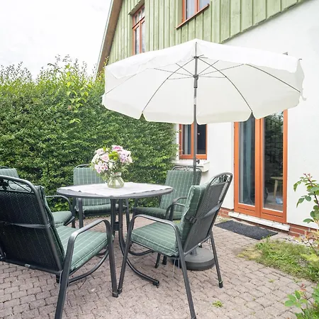 Prázdninový dům Ferienhaussiedlung Strandperlen Buchenhof 1c Wustrow (Fischland)